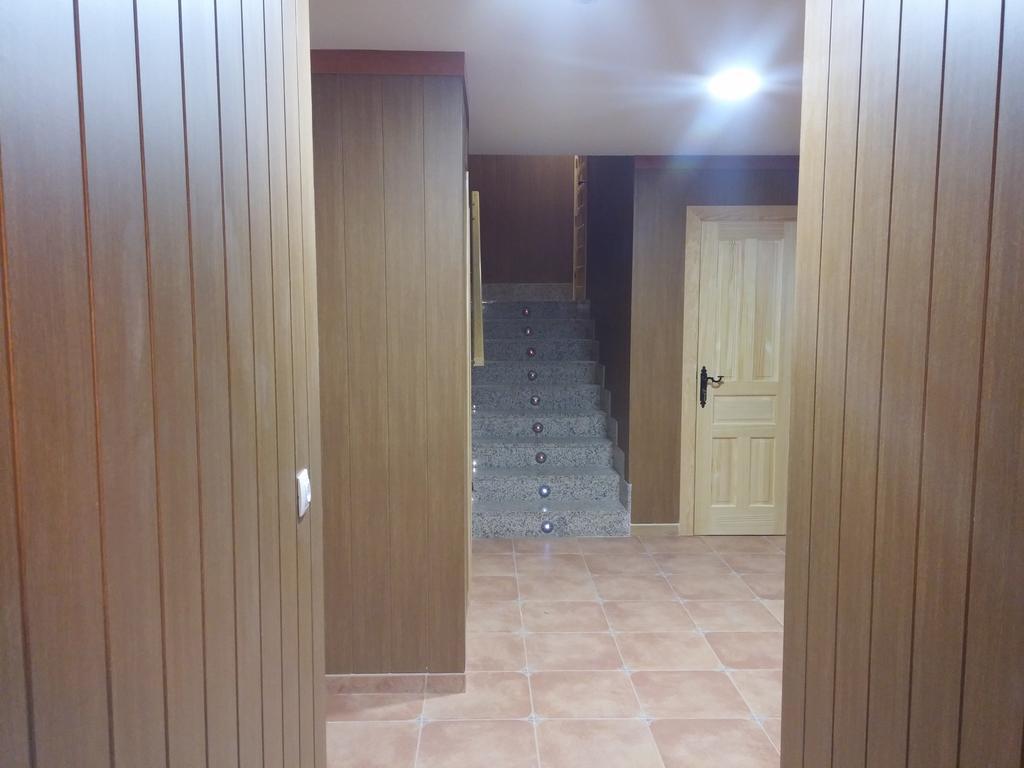Puerta De Caderechas Villa Terminon Exterior photo