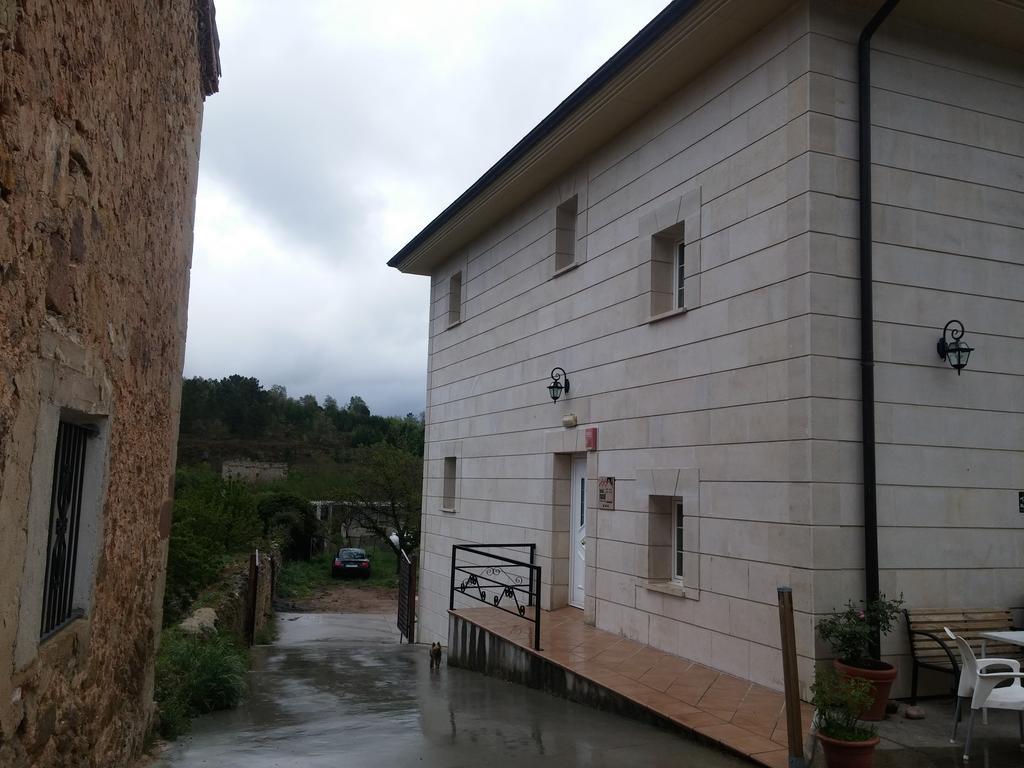 Puerta De Caderechas Villa Terminon Exterior photo